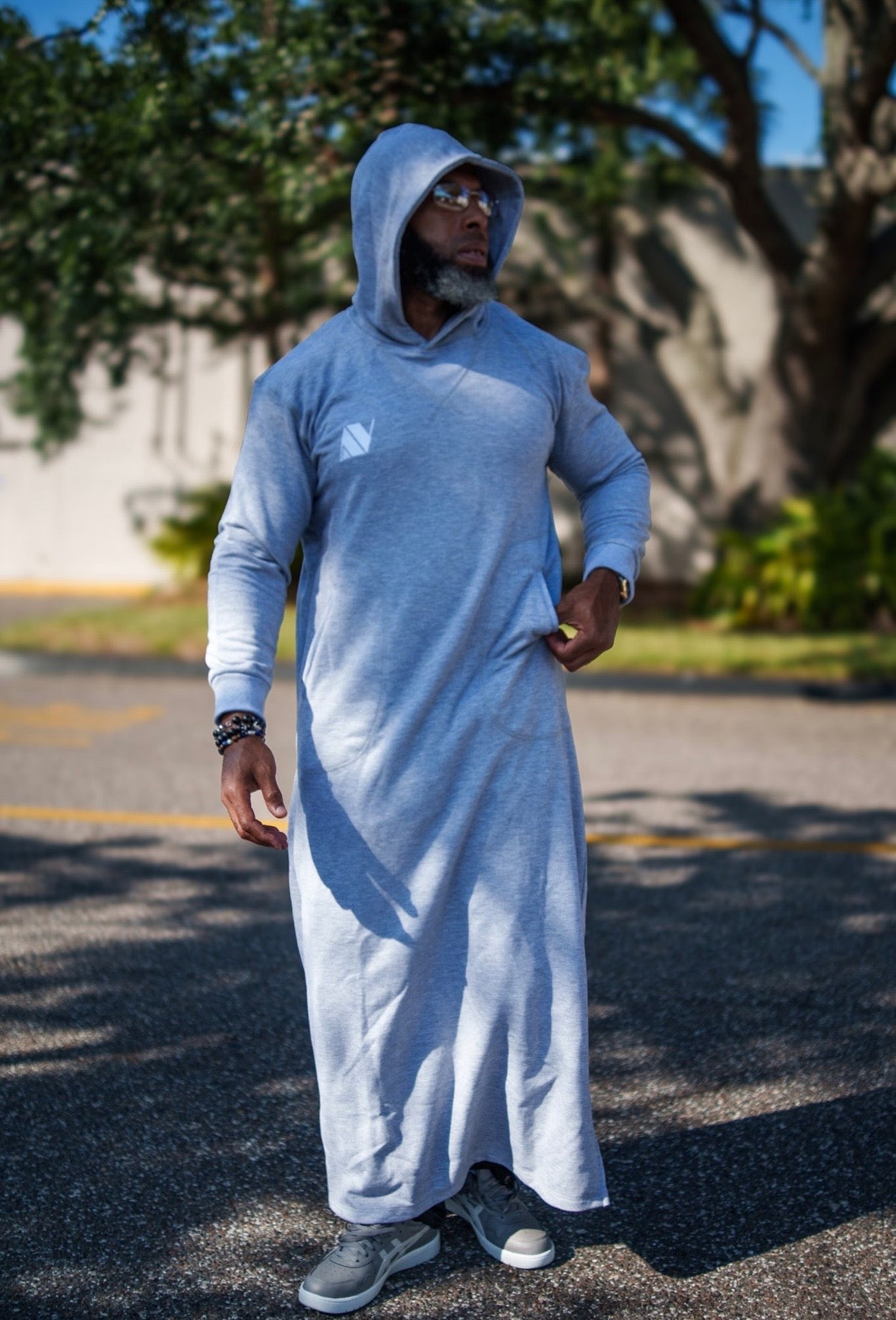 Avoir Majestic Hooded Thobe